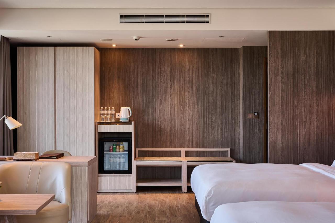 Cuncyue Hot Spring Resort Luodong Exterior photo A room at the hotel