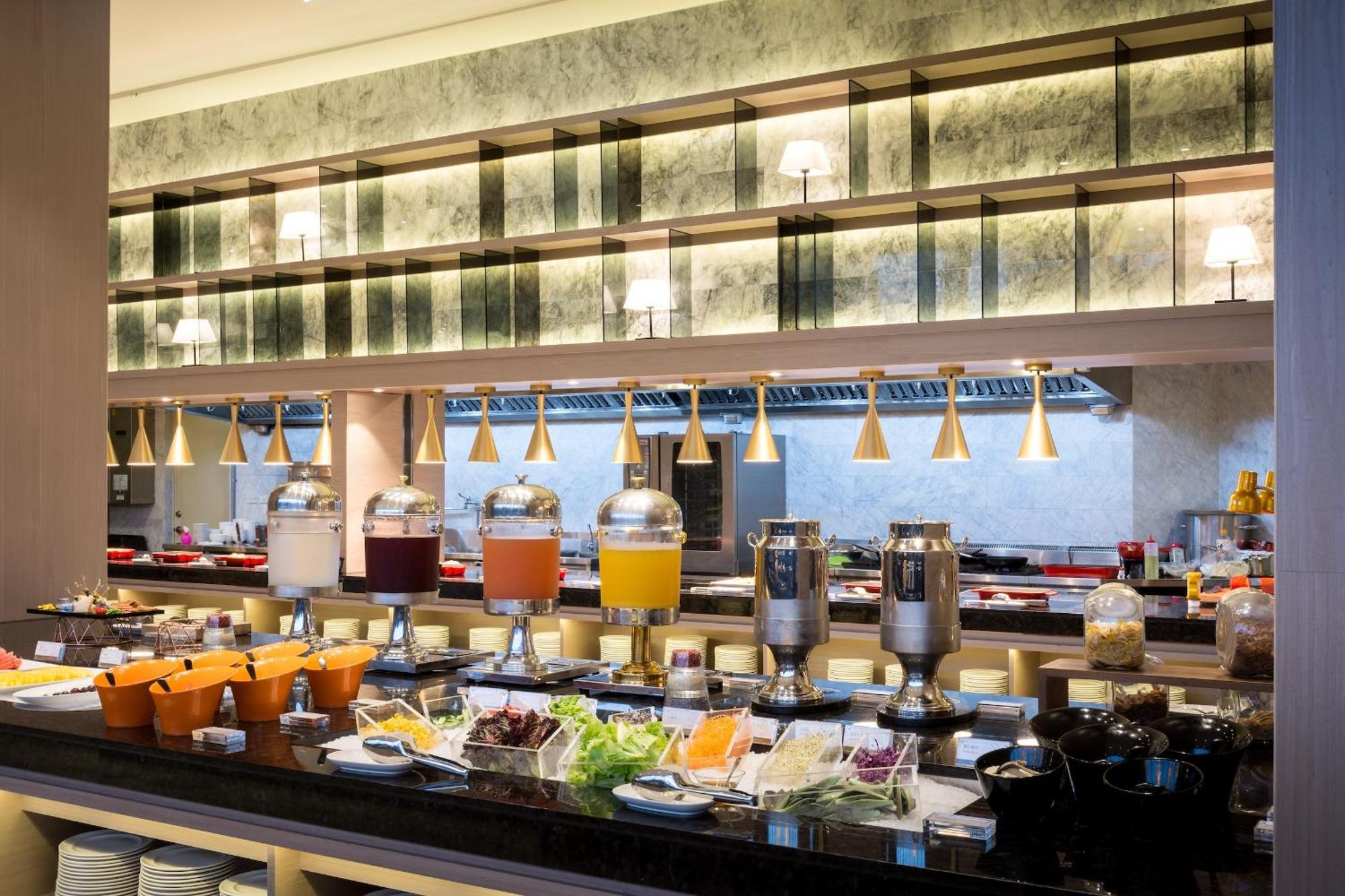 Cuncyue Hot Spring Resort Luodong Exterior photo The buffet at the hotel