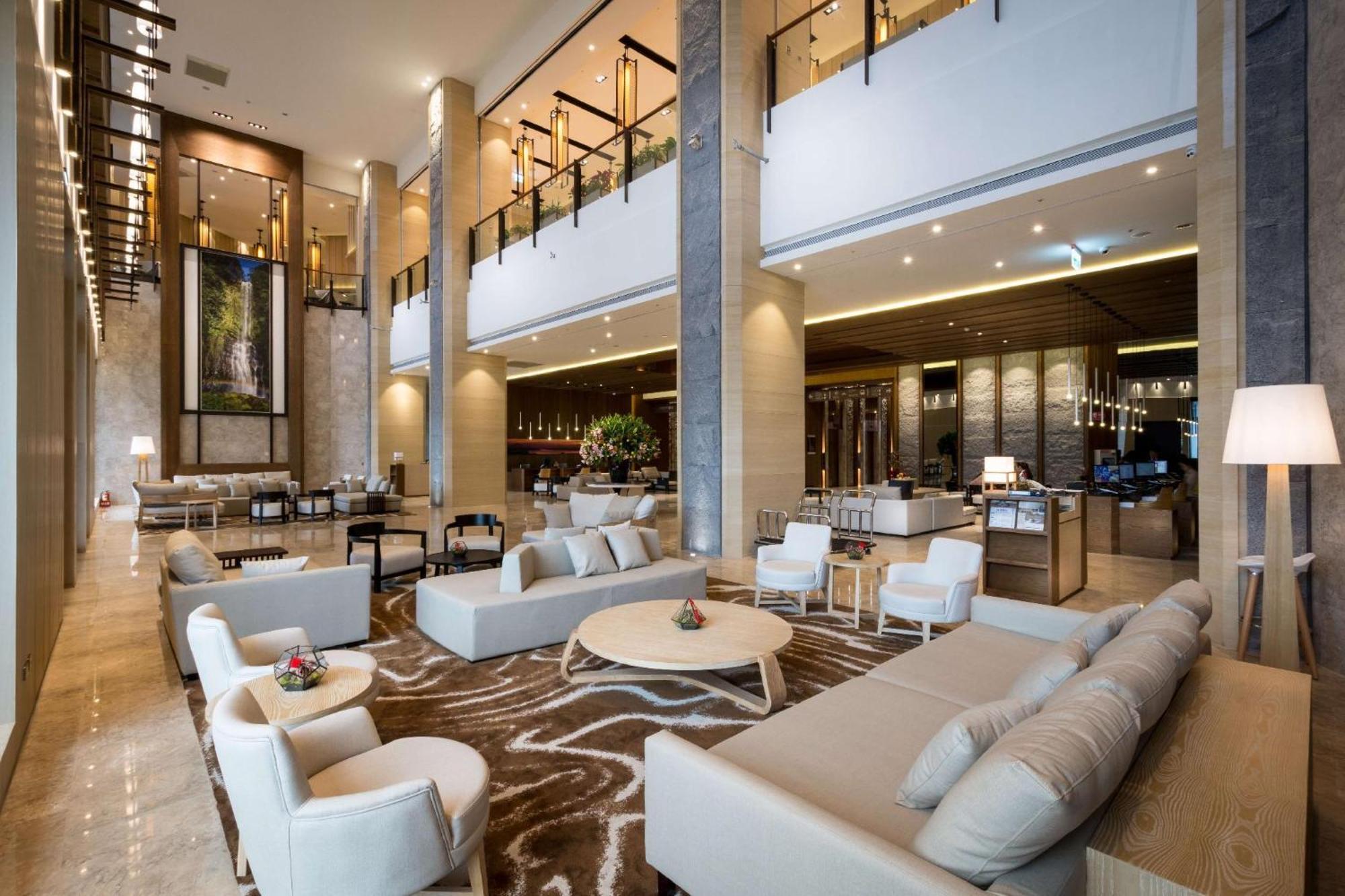 Cuncyue Hot Spring Resort Luodong Exterior photo The lobby of the hotel